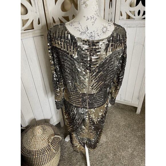Shail K Sequin Metallic Gray Silver Gold Cocktail Fit & Flare Dress Size 18 - Picture 3 of 10